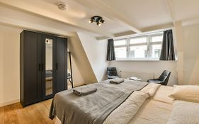 Amsterdam Alley Apartment
